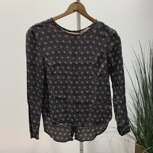 H&M Long Sleeve Geo Blouse